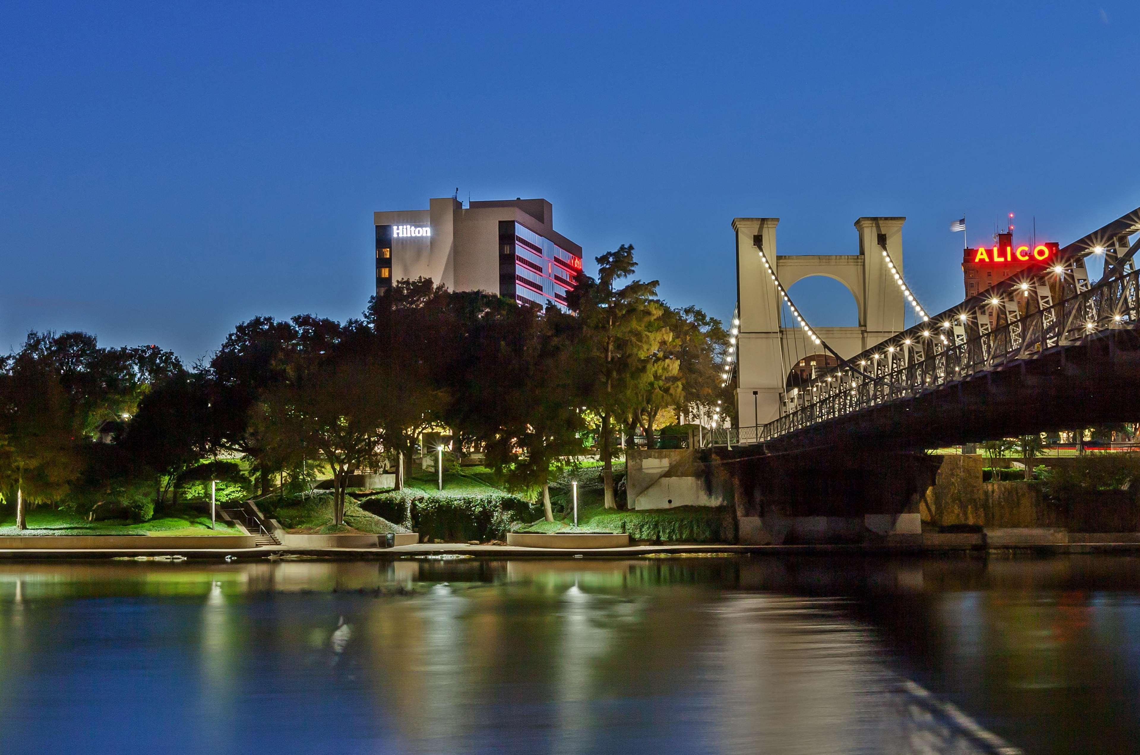Hilton Waco Hotel Exterior foto